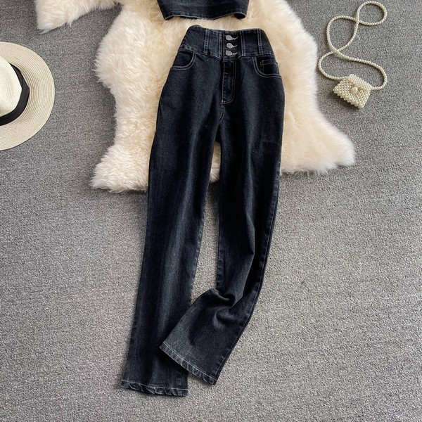 Moderan ženski traper komplet u crnoj boji