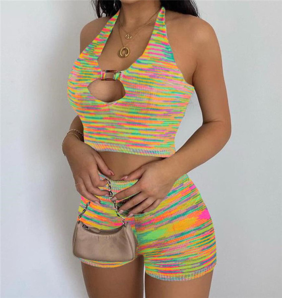 Dnevni ženski set od tankog pletiva - majica bez rukava i kratke hlačice