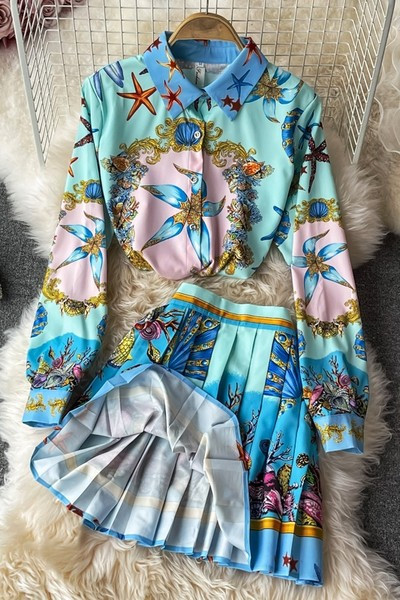 Ženski komplet s cvjetnim uzorkom i klasičnim ovratnikom