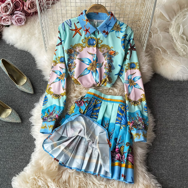 Ženski komplet s cvjetnim uzorkom i klasičnim ovratnikom