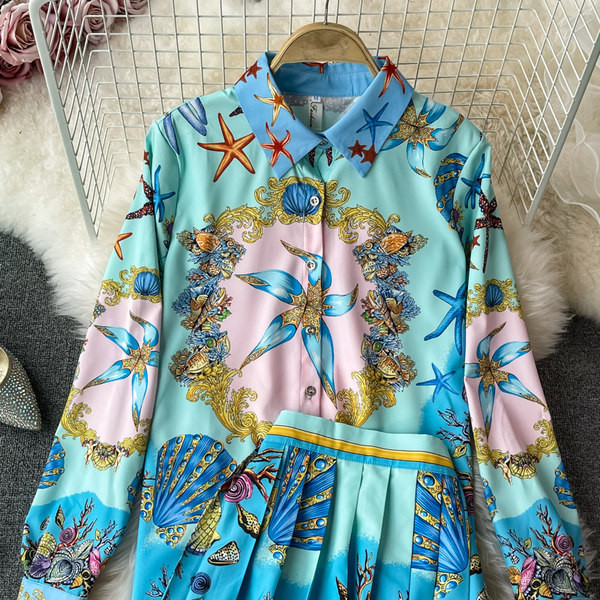 Ženski komplet s cvjetnim uzorkom i klasičnim ovratnikom