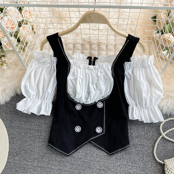 Elegantan ženski komplet u bijeloj boji iz dva dijela