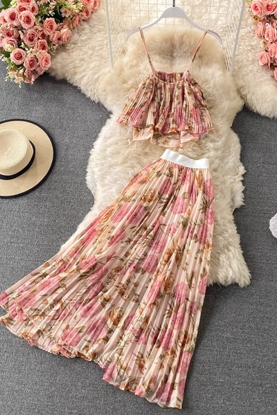 Ljetni ženski komplet iz dva dijela sa cvjetnim ukrasom