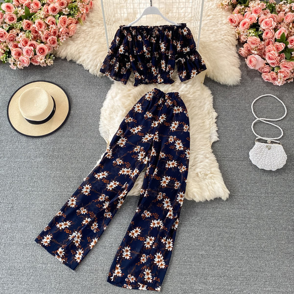 Ženski komplet s cvjetnim uzorkom u različitim bojama