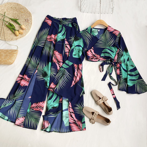 Ženski set u boji iz dva dijela - bluza i hlače