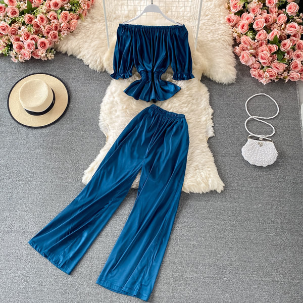 Novi model ženskog kompleta u četiri boje