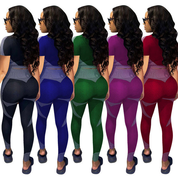 Ženski sportski tim - bešavne tajice i pripijeni gornji dio s patentnim zatvaračem