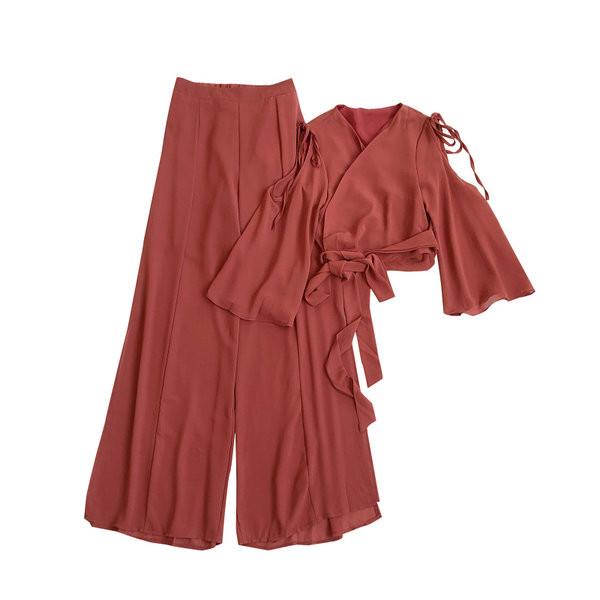 Ženski komplet iz dva dijela - duge hlače i bluza