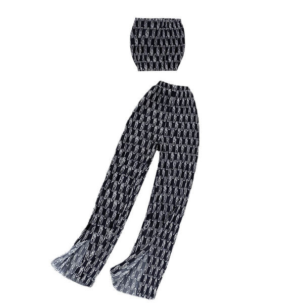 Elegantni ženski komplet s uzorkom u više boja