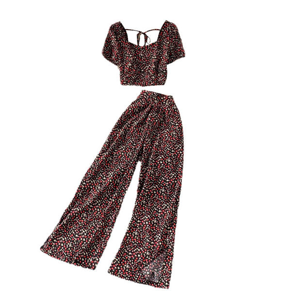 Elegantan dvodijelni komplet s prorezima i kratkim rukavima