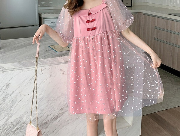 Elegantna ženska haljina od tila za trudnice