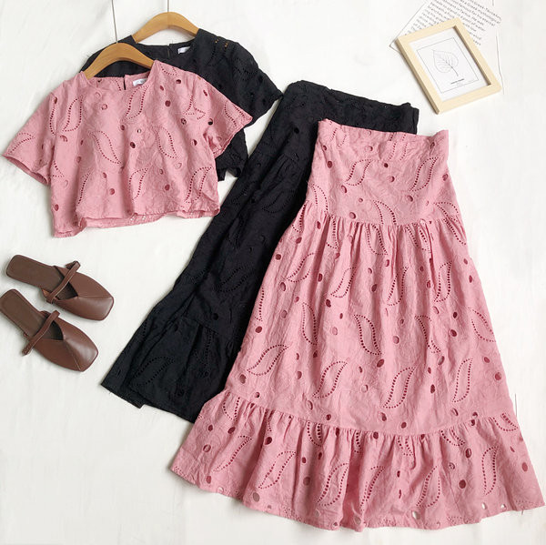 Ženski komplet iz dva dijela - duga suknja i bluza