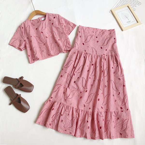 Ženski komplet iz dva dijela - duga suknja i bluza