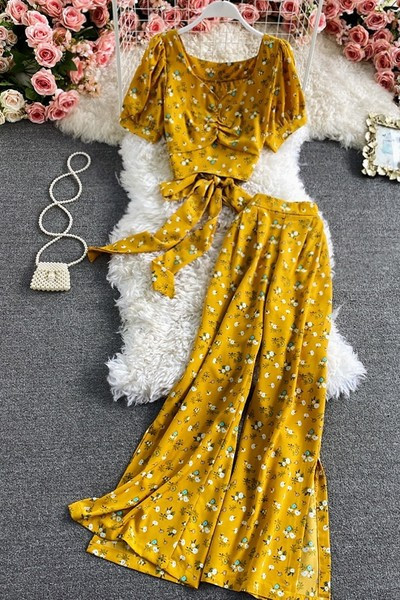 Ženski komplet sa cvjetnim uzorkom - dvodijelni