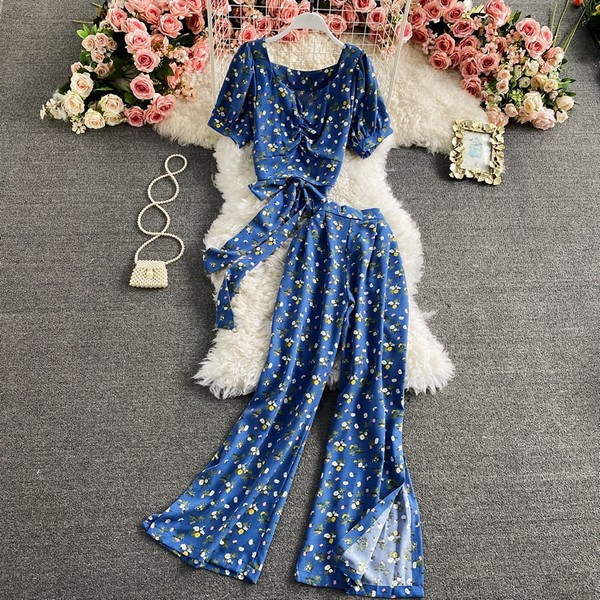 Ženski komplet sa cvjetnim uzorkom - dvodijelni