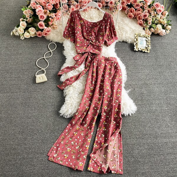 Ženski komplet sa cvjetnim uzorkom - dvodijelni