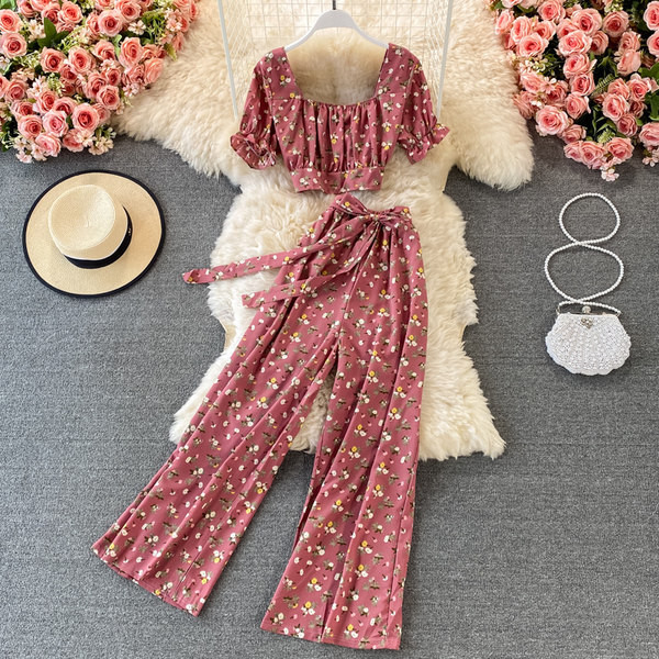 Ljetni ženski komplet s cvjetnim uzorkom i kravatama