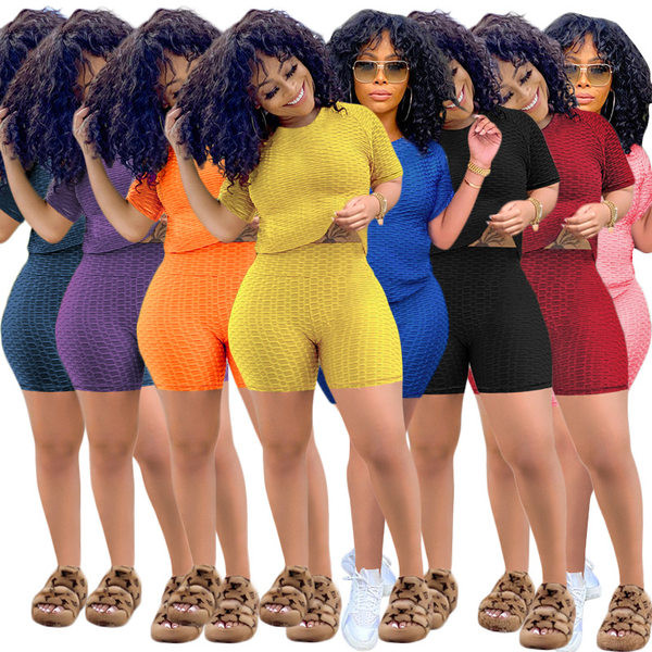 Ljetni ženski komplet iz dva dijela - kratke hlače i majica