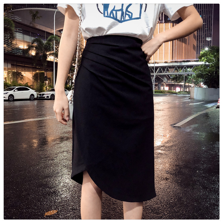 Jauna modeļa vasaras komplekts - T-krekls un svārki