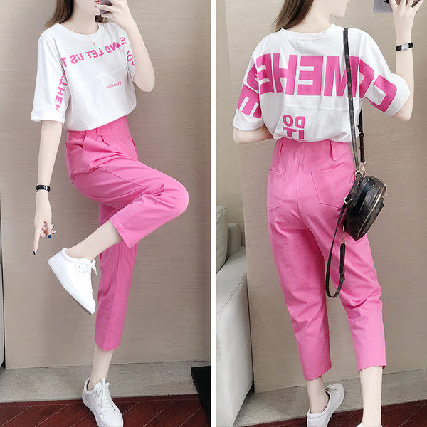 Μοντέρνο καλοκαιρινό σετ μπλουζάκι και μακρύ παντελόνι