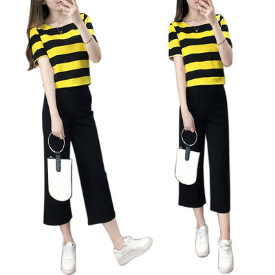 Μοντέρνο γυναικείο σετ από δύο μέρη - παντελόνι και μπλουζάκι