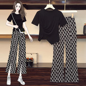 Γυναικείο μοντέρνο σετ παντελόνι και μπλουζάκι