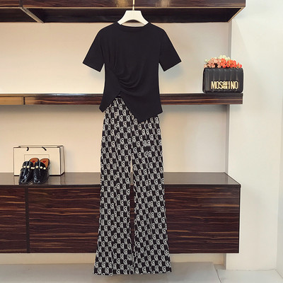 Γυναικείο μοντέρνο σετ παντελόνι και μπλουζάκι