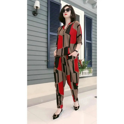 Γυναικείο σετ με λαιμόκοψη - δύο μέρη