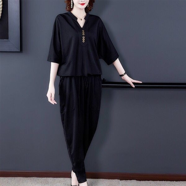 Γυναικείο σετ με λαιμόκοψη - δύο μέρη