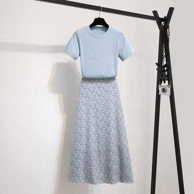 Ανοιξιάτικο γυναικείο σετ - μπλούζα και φούστα με υψηλή μέση