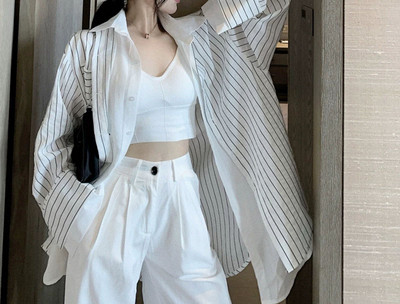 Γυναικείο μοντέρνο σετ -  μπλουζάκι και παντελόνι