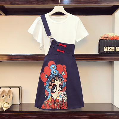 Γυναικείο σετ  - λευκό μπλουζάκι και φούστα με απλικέ