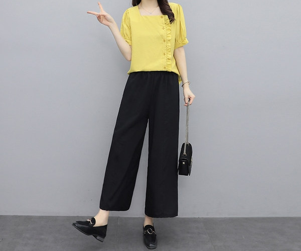 Moderan ženski komplet - široki model iz dva dijela