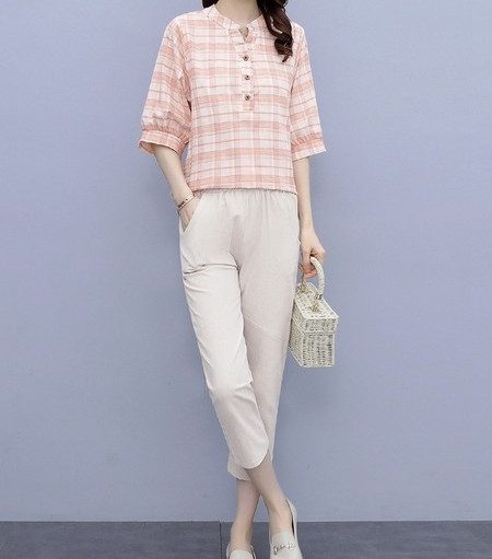 Sieviešu stilīgs komplekts ar kabatām un pogām - divas krāsas