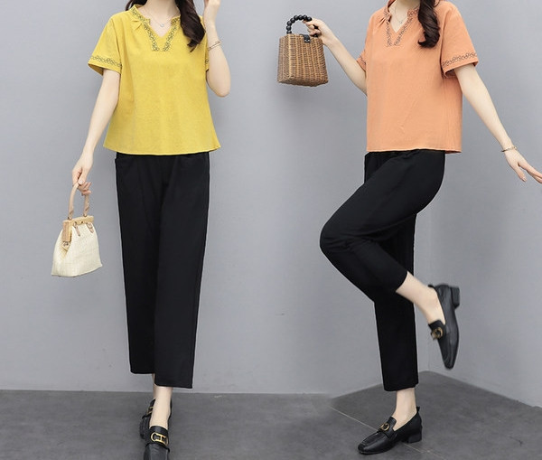 Ženski moderan komplet iz dva dijela sa vezom