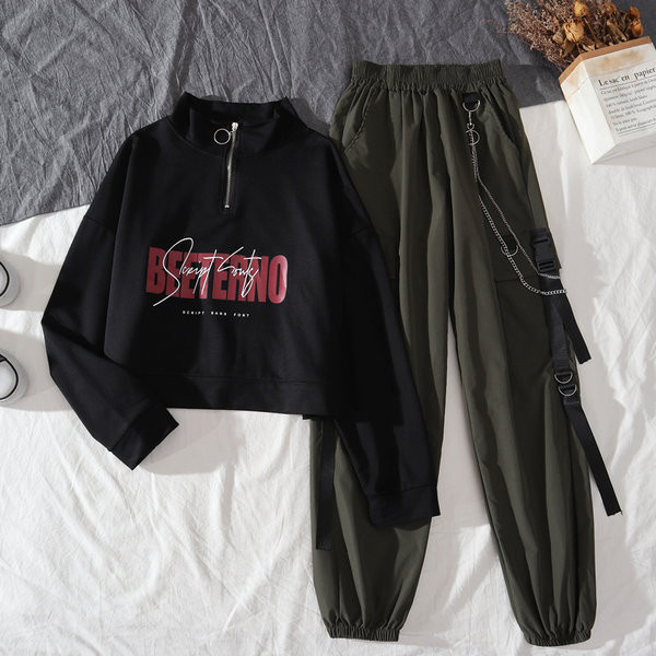 Ležeran proljetno-jesenski komplet kratke bluze i širokih hlača s džepom