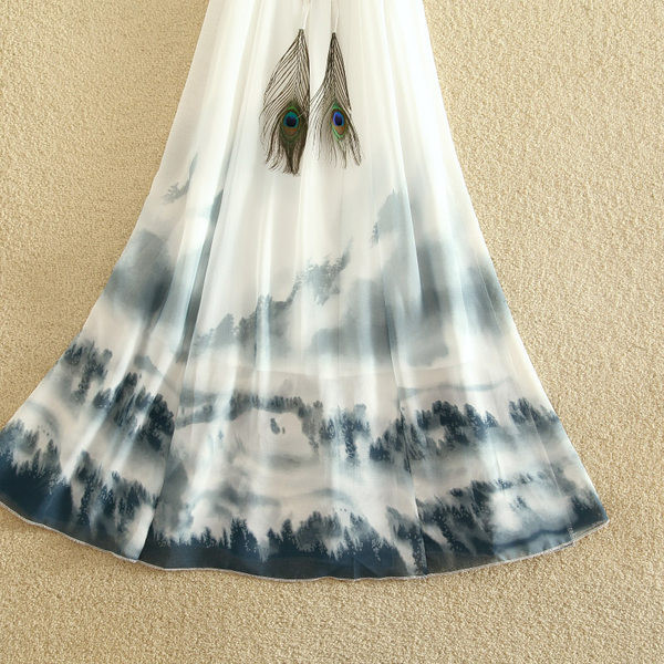 Moderan ženski komplet iz dva dijela - duga suknja i bluza