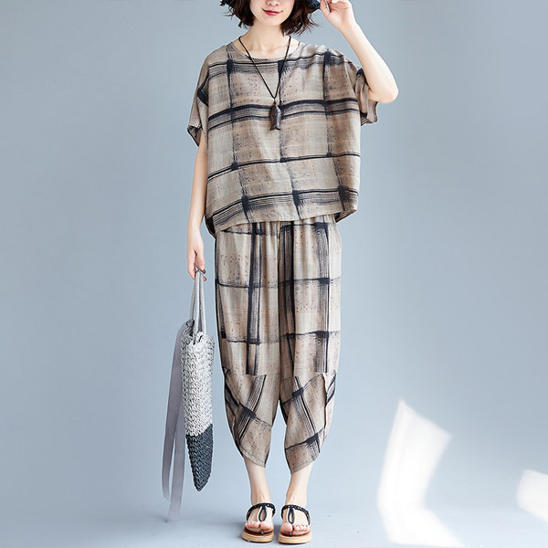 Novi model ženskog kariranog kompleta u dvije boje - široki model