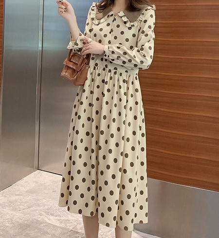 Moderna haljina na točkice za trudnice