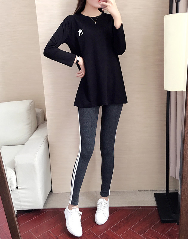 Proljetno-ljetni set tajica i majica za žene