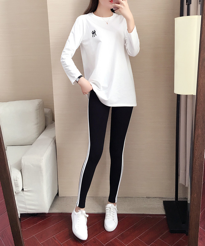 Proljetno-ljetni set tajica i majica za žene