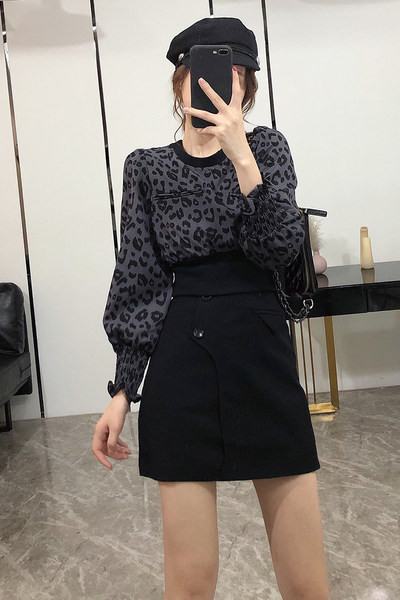 Sieviešu ikdienas komplekts - krekls un svārki