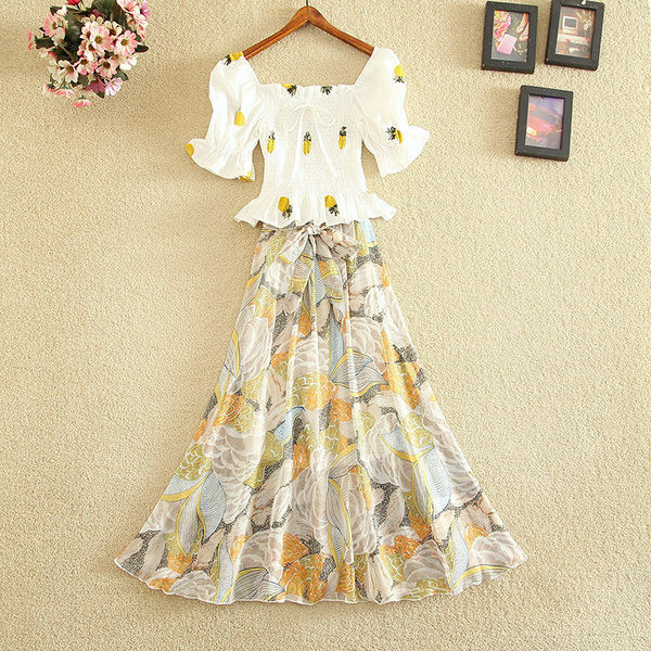 Novi model ženskog kompleta duge suknje i bluze