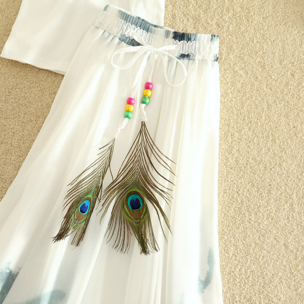 Aktuelan ženski komplet iz dva dijela - suknja i bluza