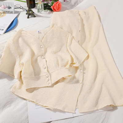 Ανοιξιάτικο γυναικείο σετ -  μπλούζα και φούστα