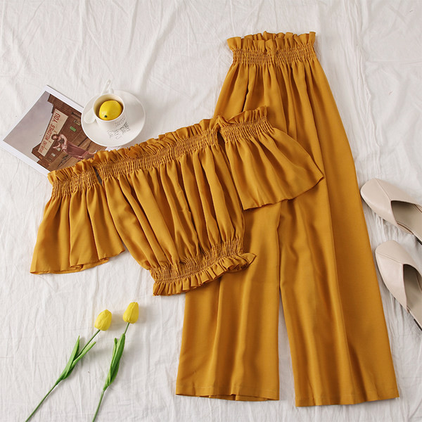 Jauna modeļa vasaras komplekts īsa blūze ar atkailinātiem pleciem un biksēm