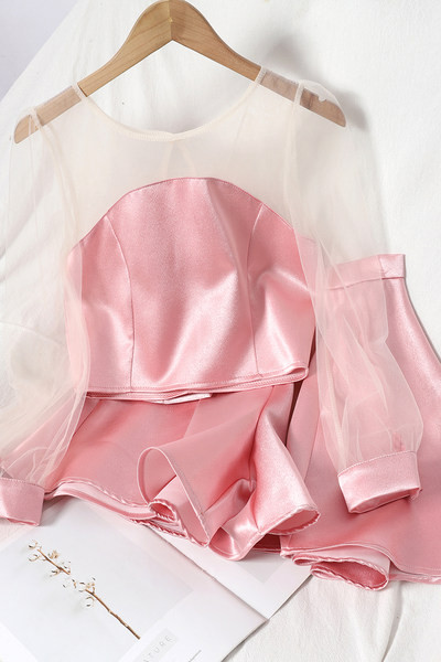 Καλοκαιρινό  γυναικείο σετ με κορδέλα στην κορυφή και σορτς