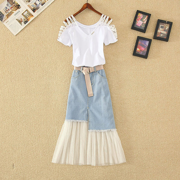 Moderan ženski komplet od traper suknje i majice