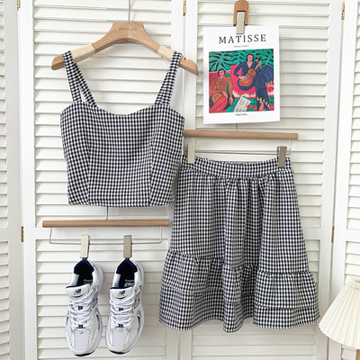 Καλοκαιρινό καρό σετ για γυναίκες - φανελάκι και φούστα