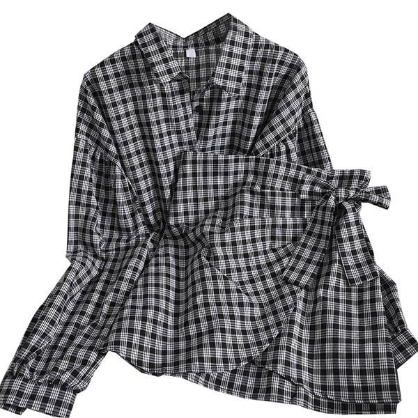 Karirani ženski komplet košulja i suknja s trakom